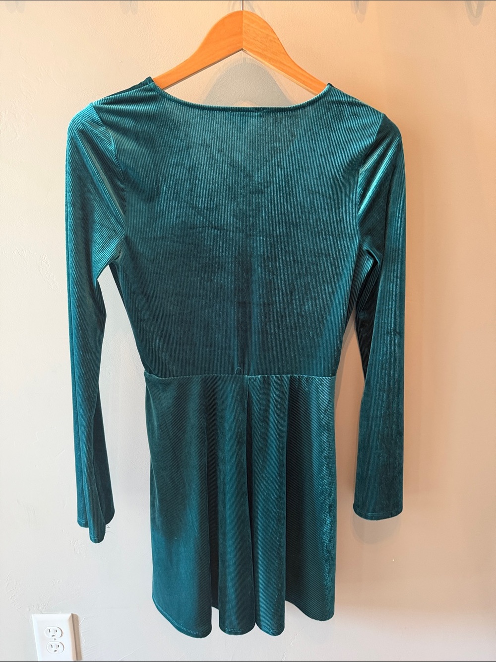 Express Teal Velvet Long-Sleeve Wrap Dress Size Small - Picture 7 of 9